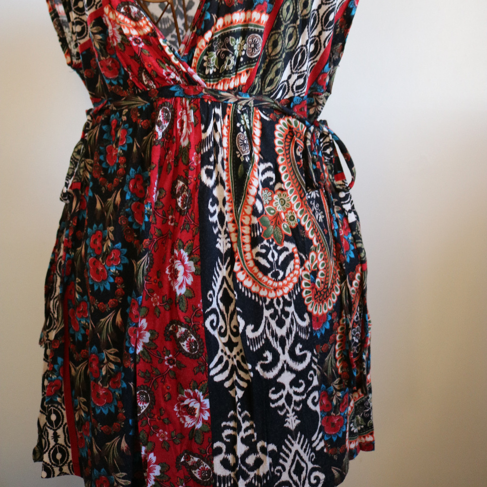 Super cute summer top! - Picture 3 of 5